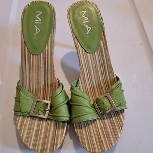 Mia Out of Time Green Stilettos Striped Sole Leather Upper Size 9M